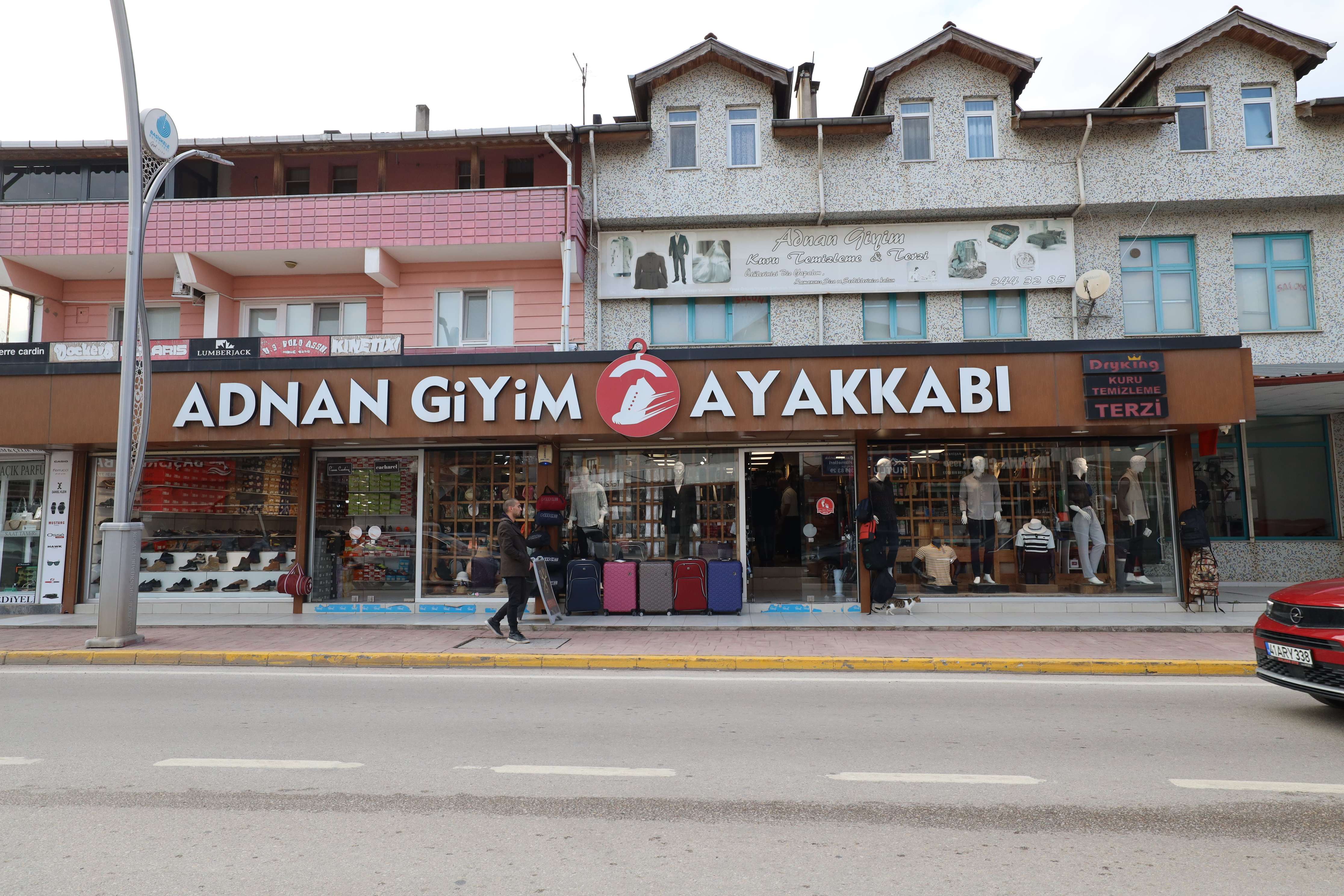 Adnan Giyim Ayakkabı