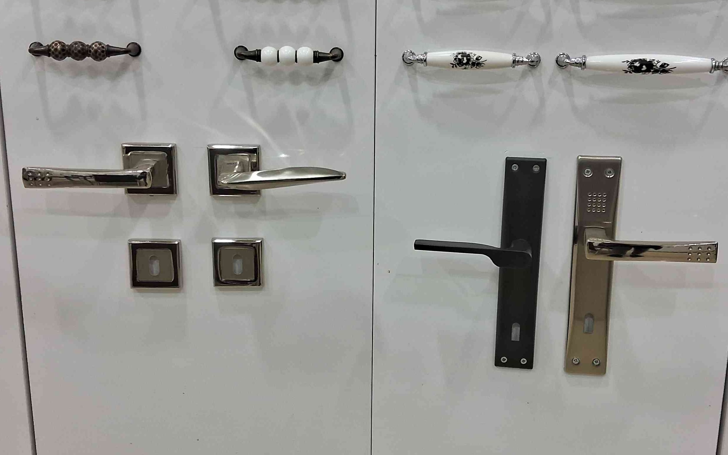 Kapı Kolu Çeşitleriyle Hizmetinizdeyiz