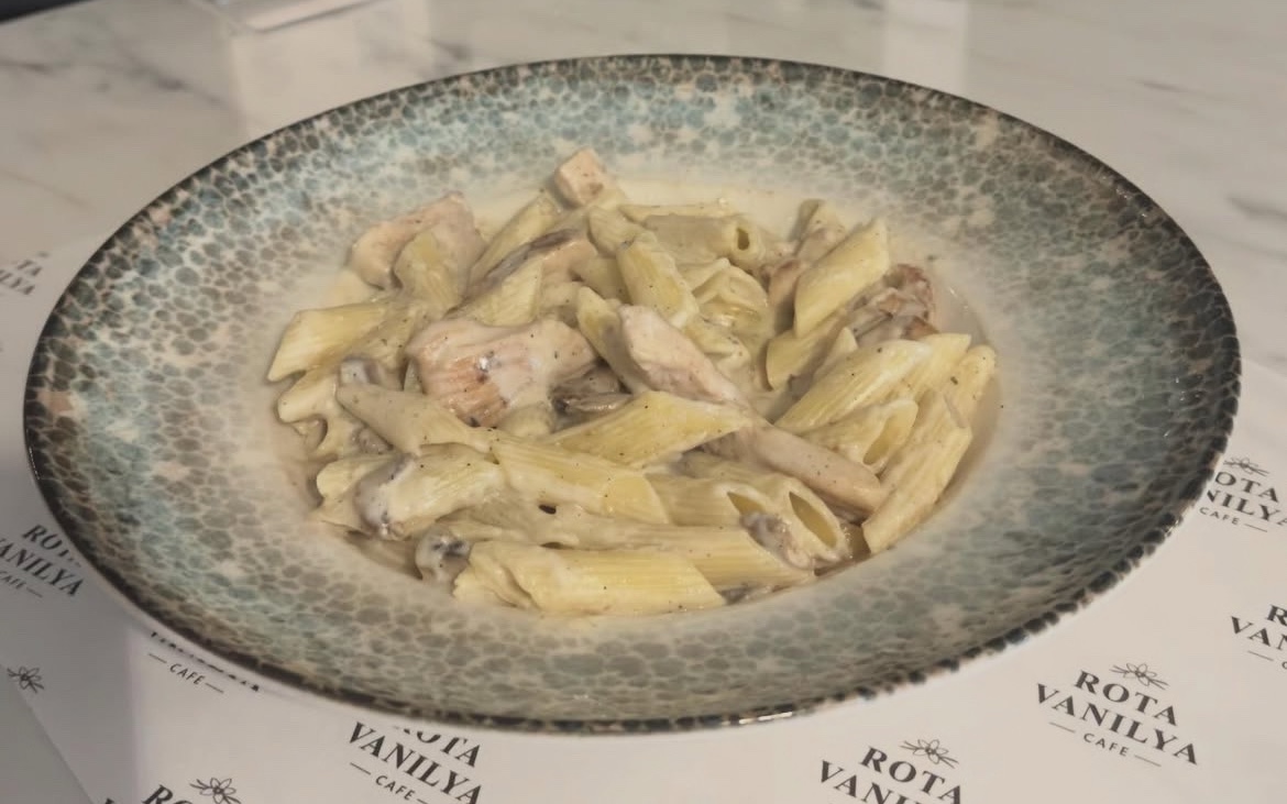 Kremalı Mantarlı Tavuklu Penne