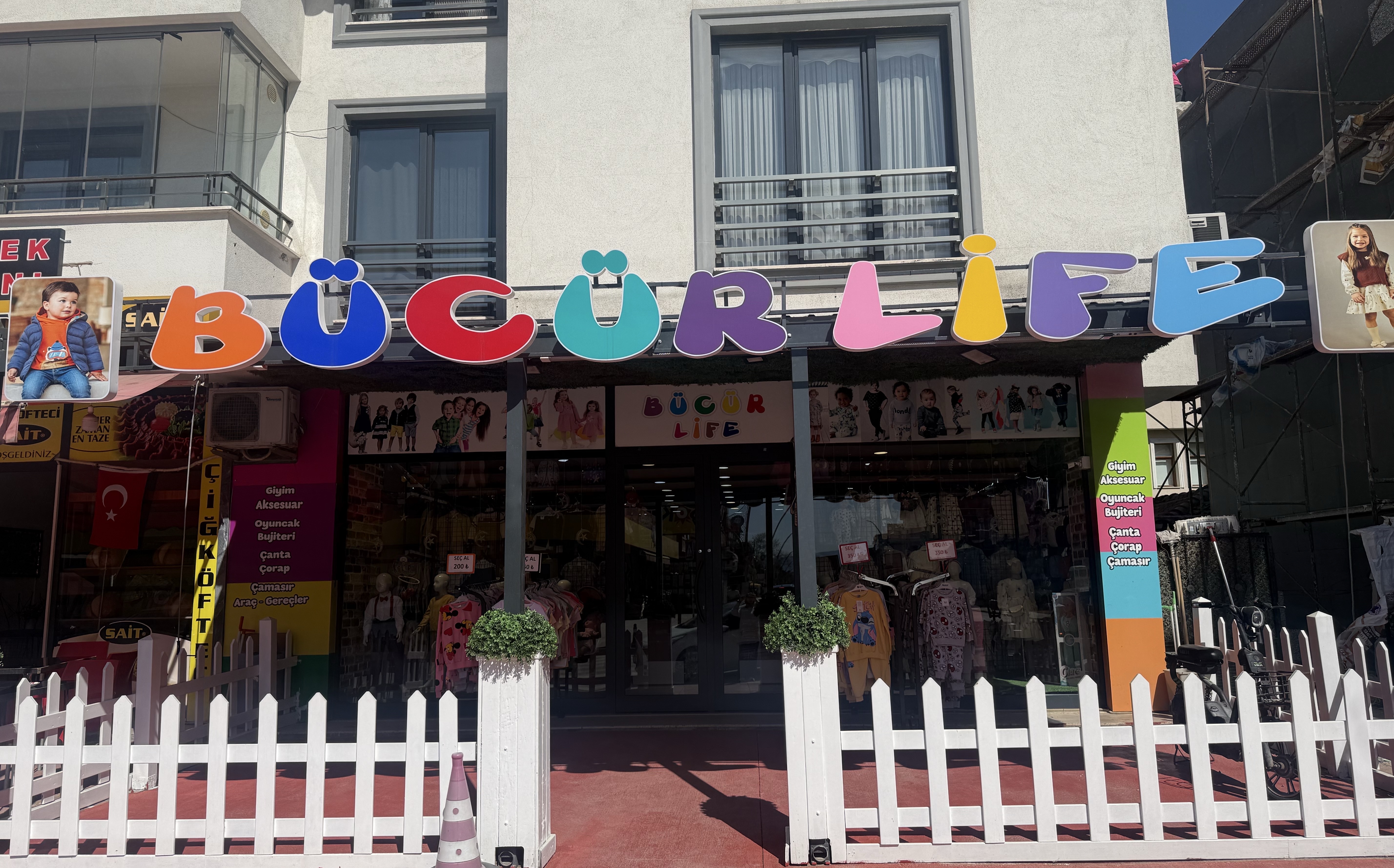 Başiskele Kart Üyelerine Özel Bücür Life Bebe Ve Çocuk Giyimlerinde İndirim